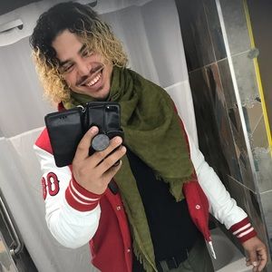 Meet your Posher, Maximo